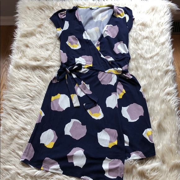 Boden Dresses & Skirts - Boden - flowy wrap dress. EUC!